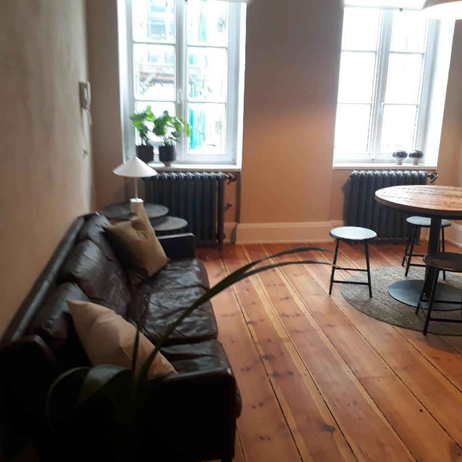 Stadtvilla An Der Viergelindenbruecke Homestay Rostock